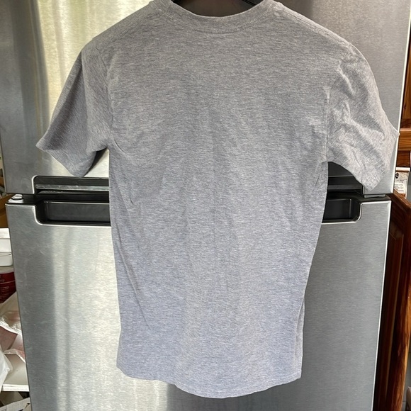 LEAVE THE JUDGIN’ TO JESUS size women Small gray t shirt with black lettering. - Picture 3 of 5